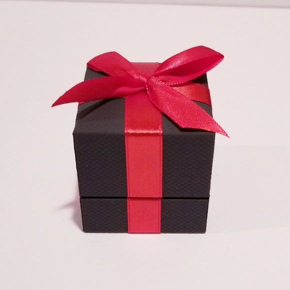 1/10 CT. T.W. Genuine Diamond Ring - Picture 7 of 7